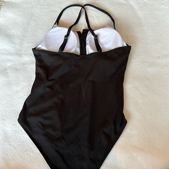 NWOT Black Ribbed One Piece Swimsuit - Picture 6 of 8